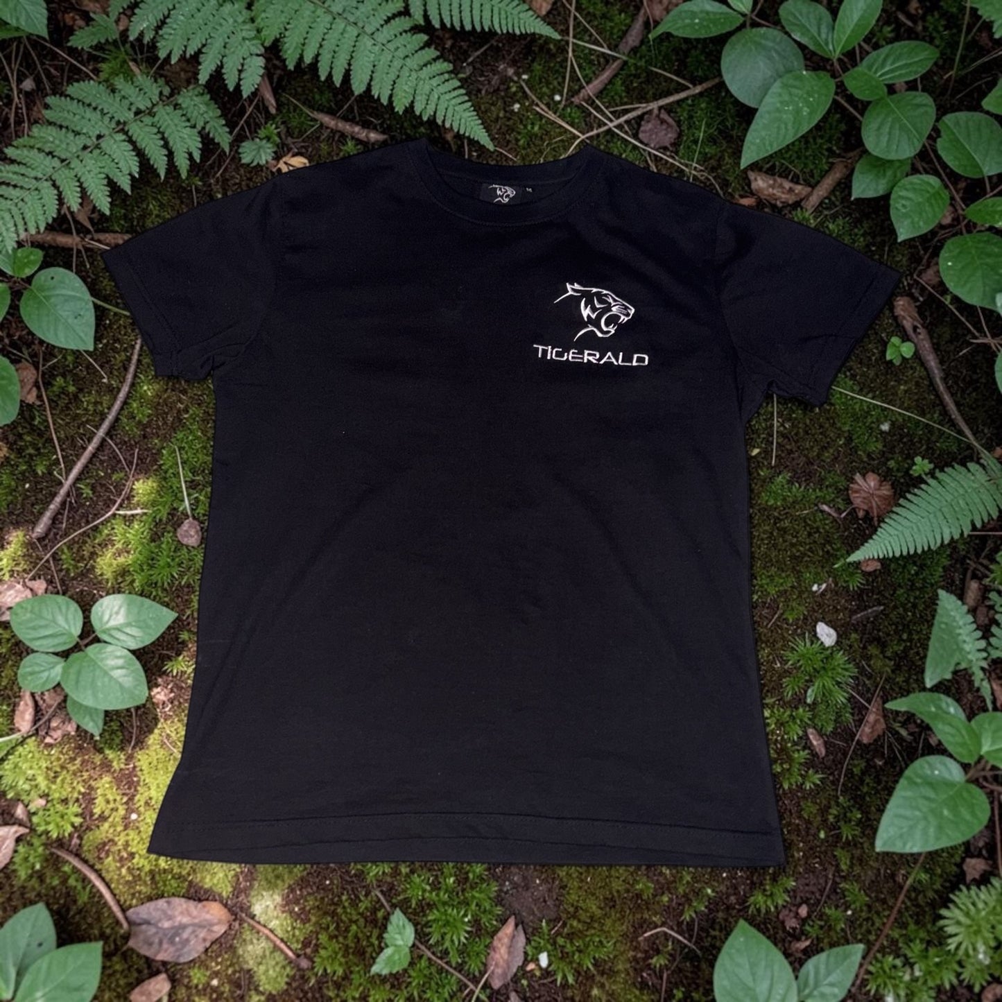 AURA TEE
